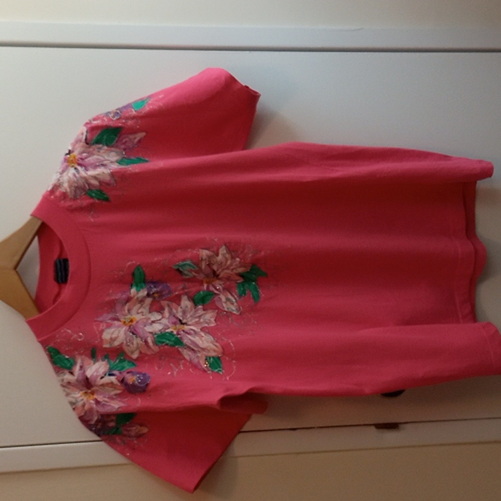 York Hand Painted Pink Tee Size Large
